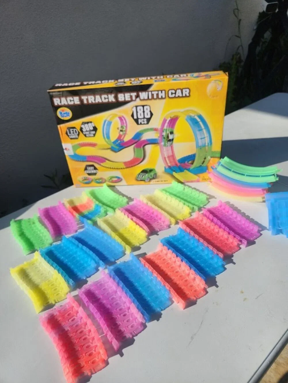 Magic Tracks Flexible Racetrack Track Racecar Toy Snap Together Pieces Car not i